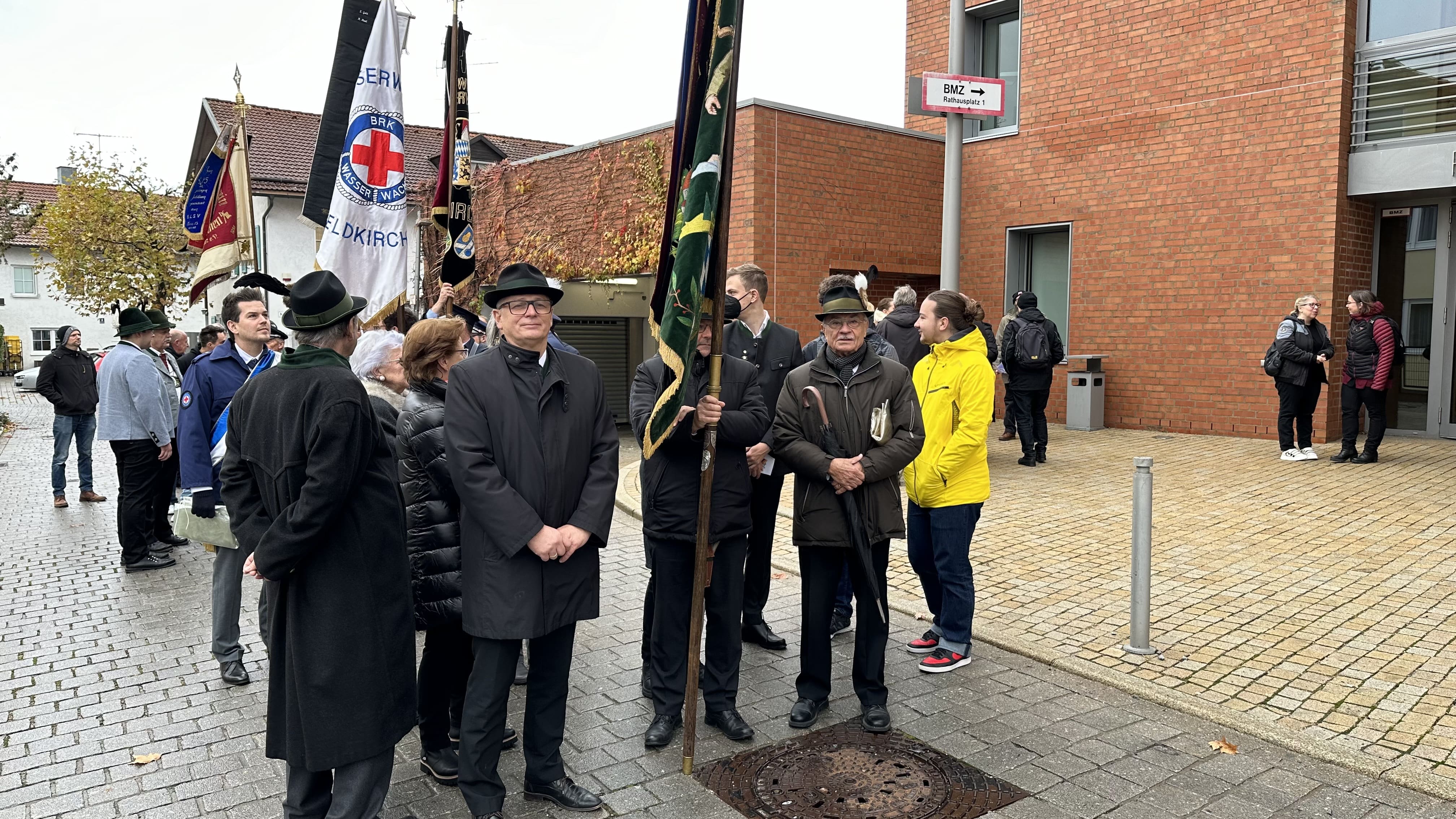 ASG Feldkirchen Fahnenabordnung Volkstrauertag